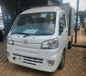 Daihatsu Hijet 2017 White