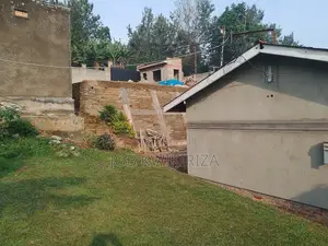 Prime Leasehold Investment Property With Multiple Residential Units