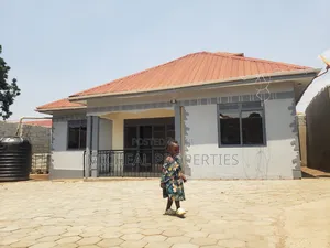 3bdrm House in Gayaza Kayebe, Kawempe for sale