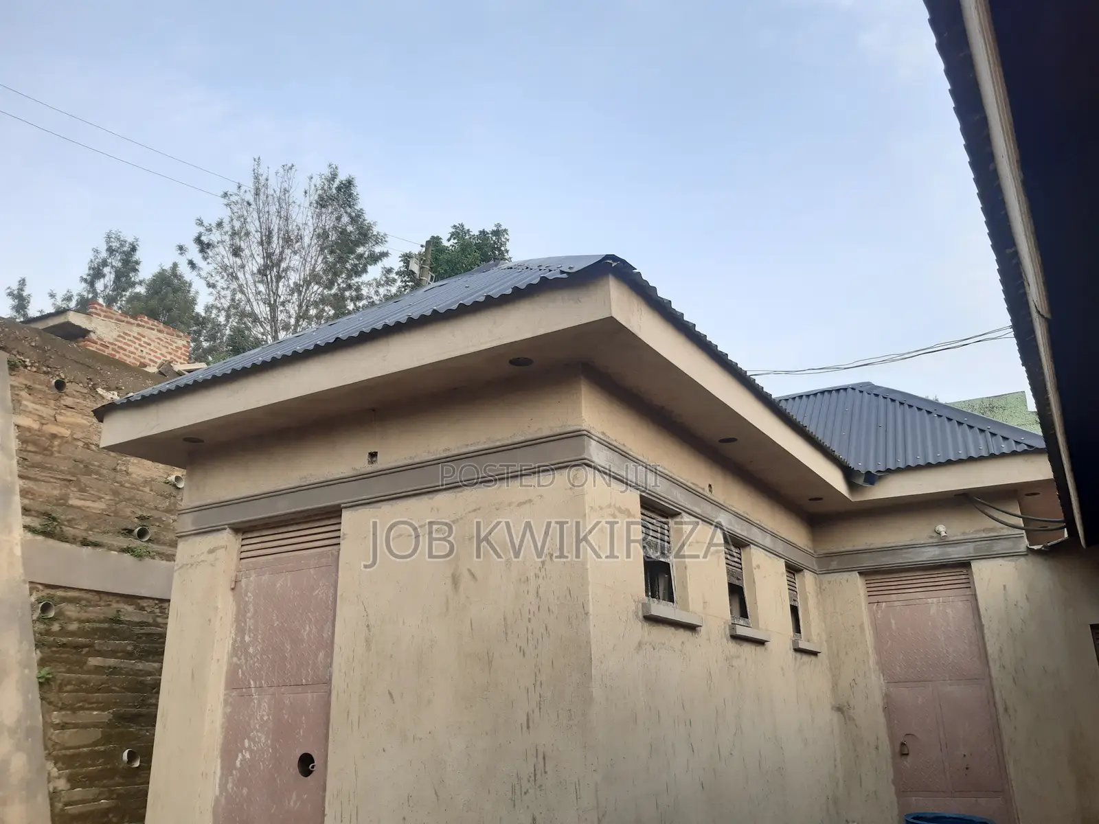 Prime Leasehold Investment Property With Multiple Residential Units