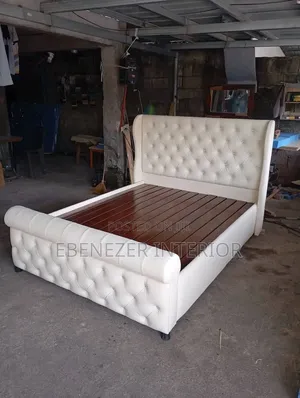 Aria Ebenezar Tufted Beds