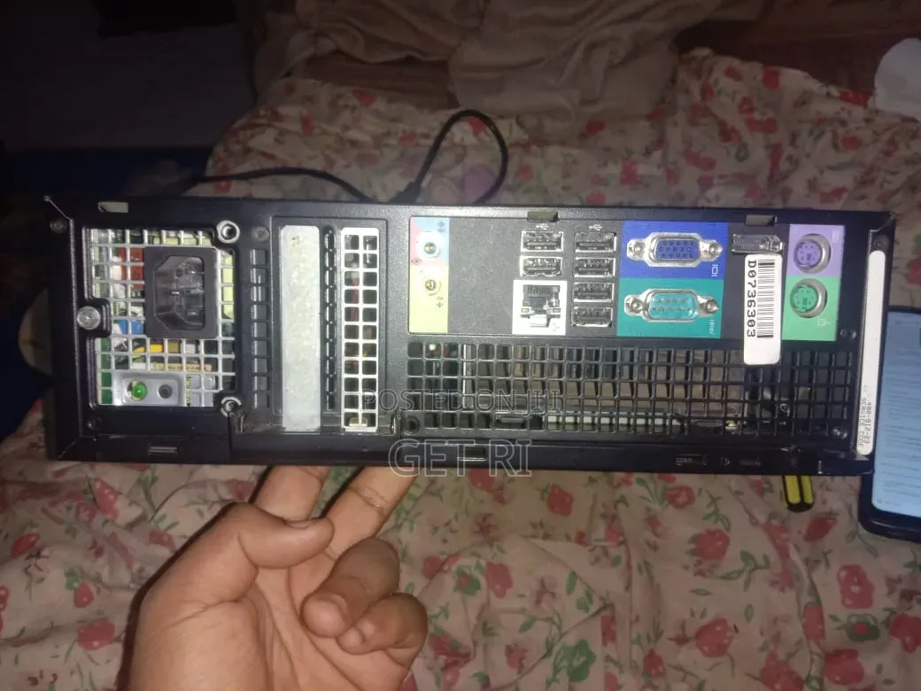 Desktop Computer Dell OptiPlex 790 4GB Intel Core i3 HDD 500GB