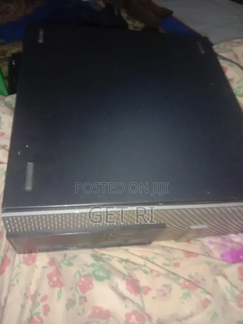 Desktop Computer Dell OptiPlex 790 4GB Intel Core i3 HDD 500GB