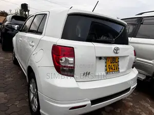 Toyota IST 2009 White