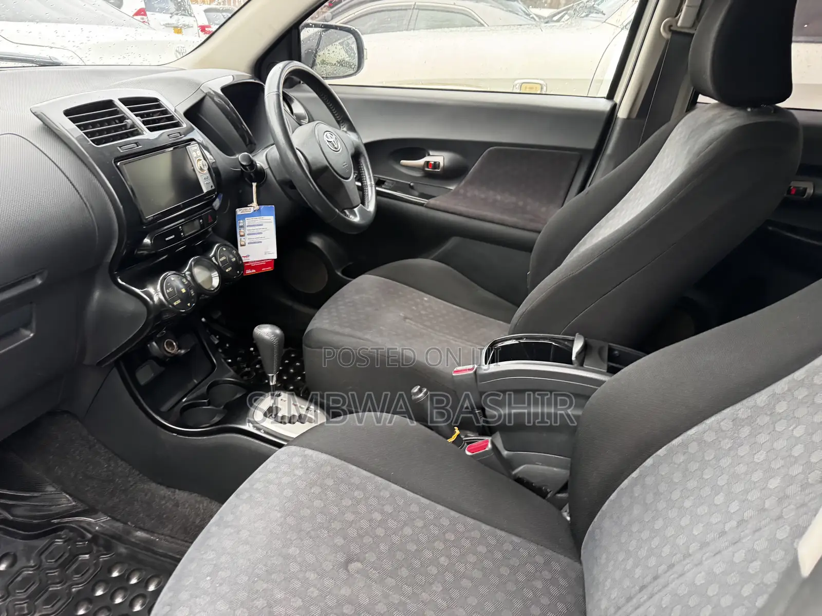 Toyota IST 2009 White