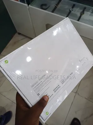 New Laptop Apple 12GB SSHD+SSD 512GB