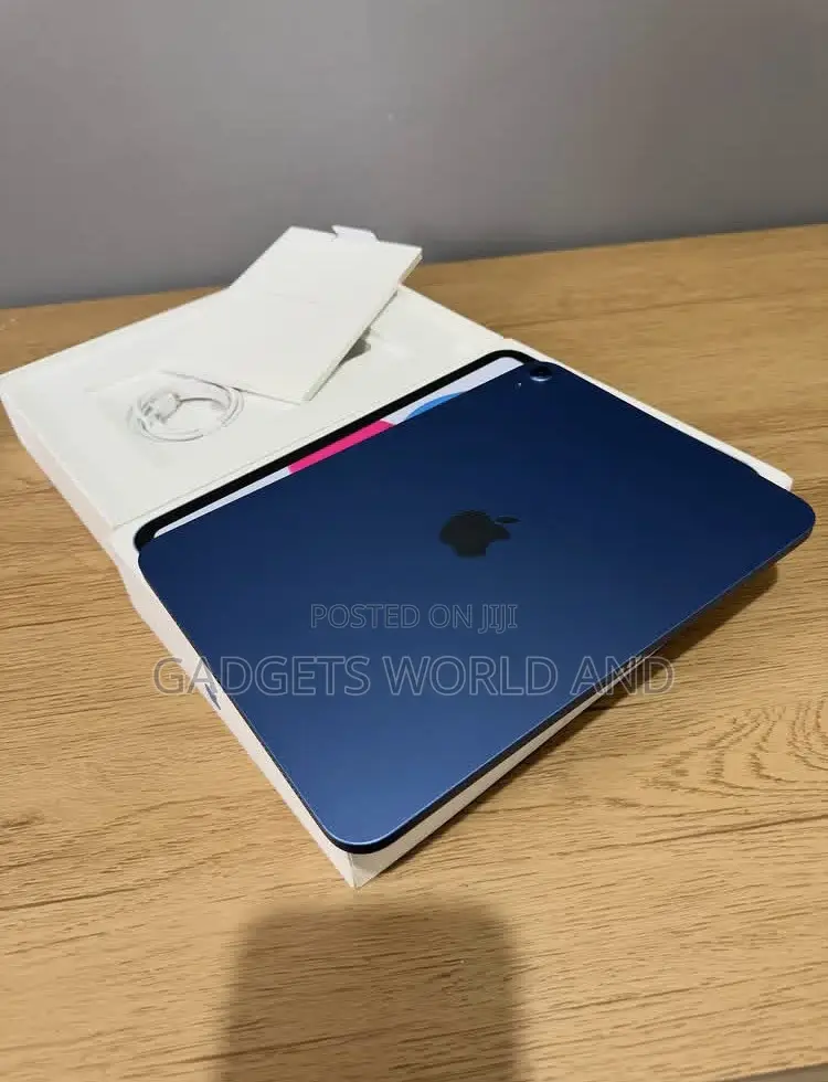 New Apple iPad Air 11 (2026) 128 GB Blue