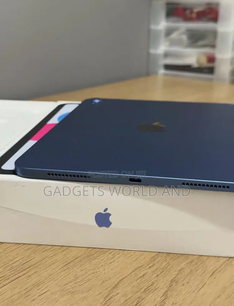 New Apple iPad Air 11 (2026) 128 GB Blue