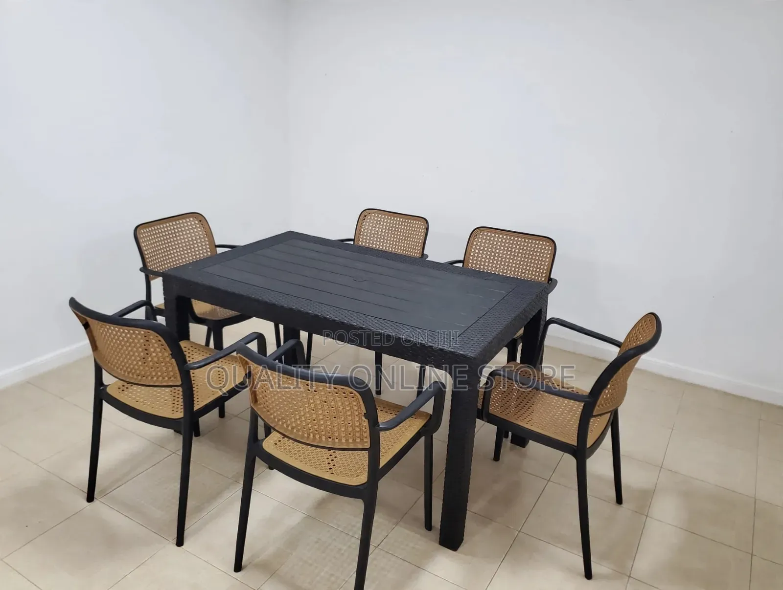 6people Plastic Table and Chairs Plastic Table and Chairs