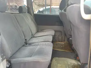 Toyota Noah 2005 Silver