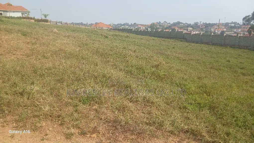4bdrm Bungalow in Kira for sale
