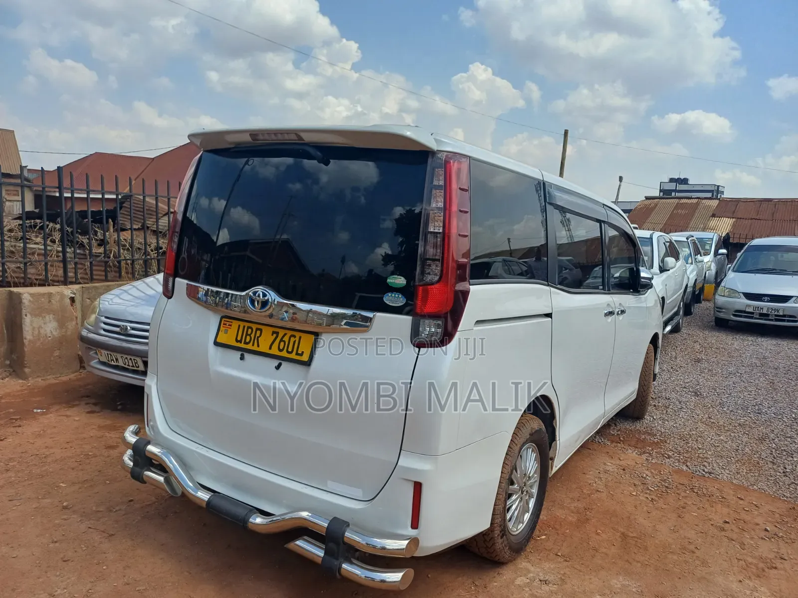 Toyota Noah 2016 White