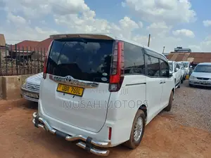 Toyota Noah 2016 White