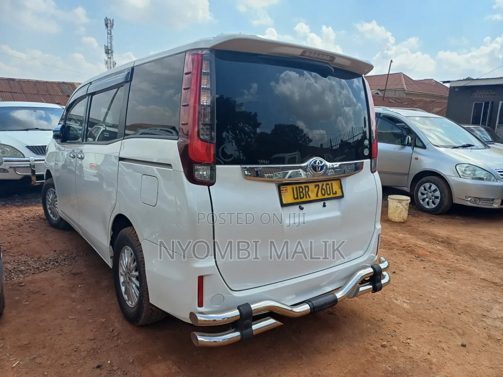 Toyota Noah 2016 White