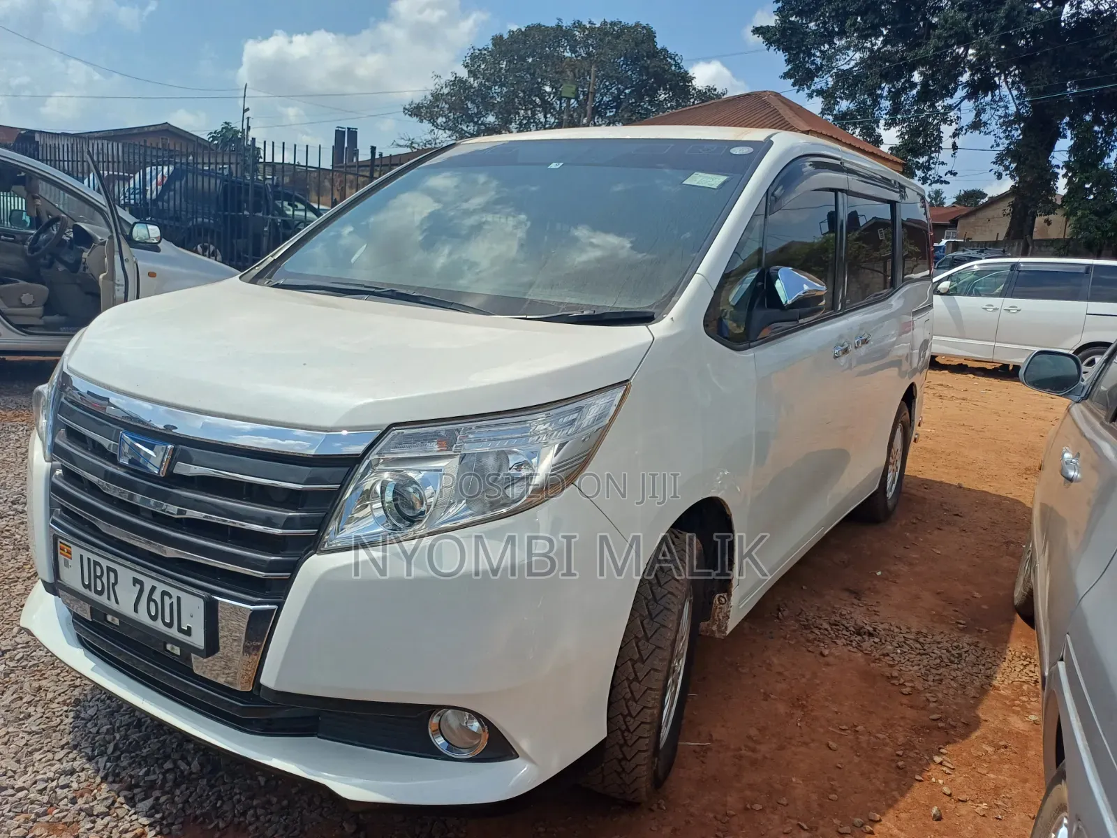 Toyota Noah 2016 White