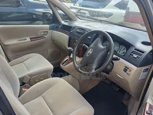 Toyota Corolla Spacio 2005 Gold
