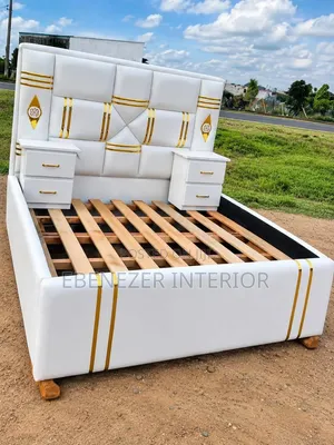 Ember Ebenezar Tufted Beds