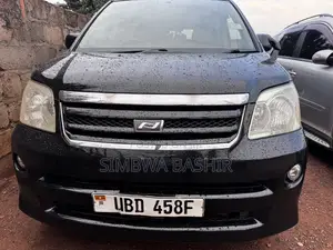 Toyota Noah 2006 Black