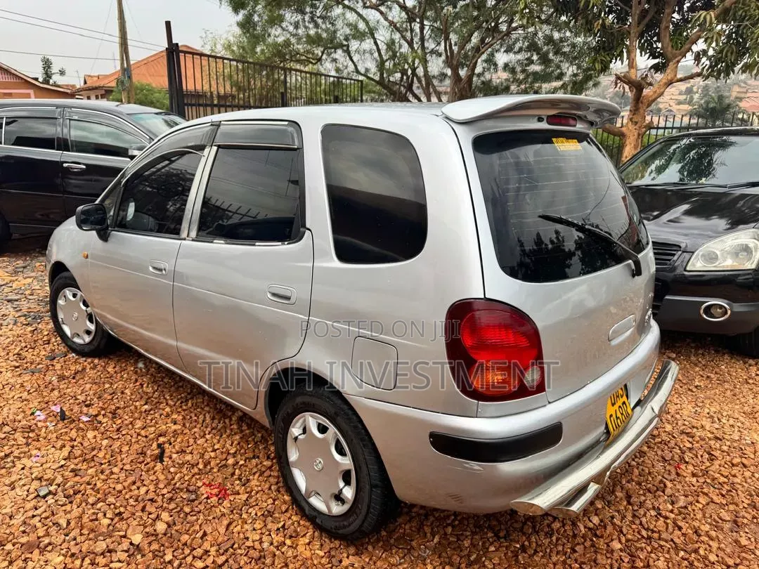 Toyota Corolla Spacio 2005 Silver