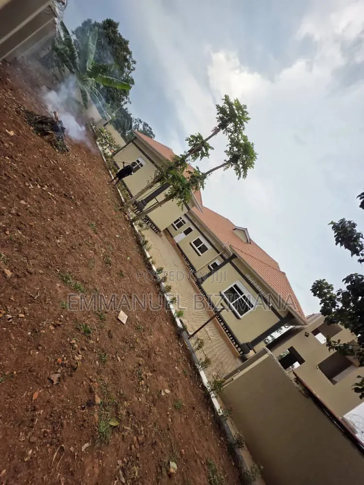 Furnished 5bdrm House in Kira, Central Division for sale