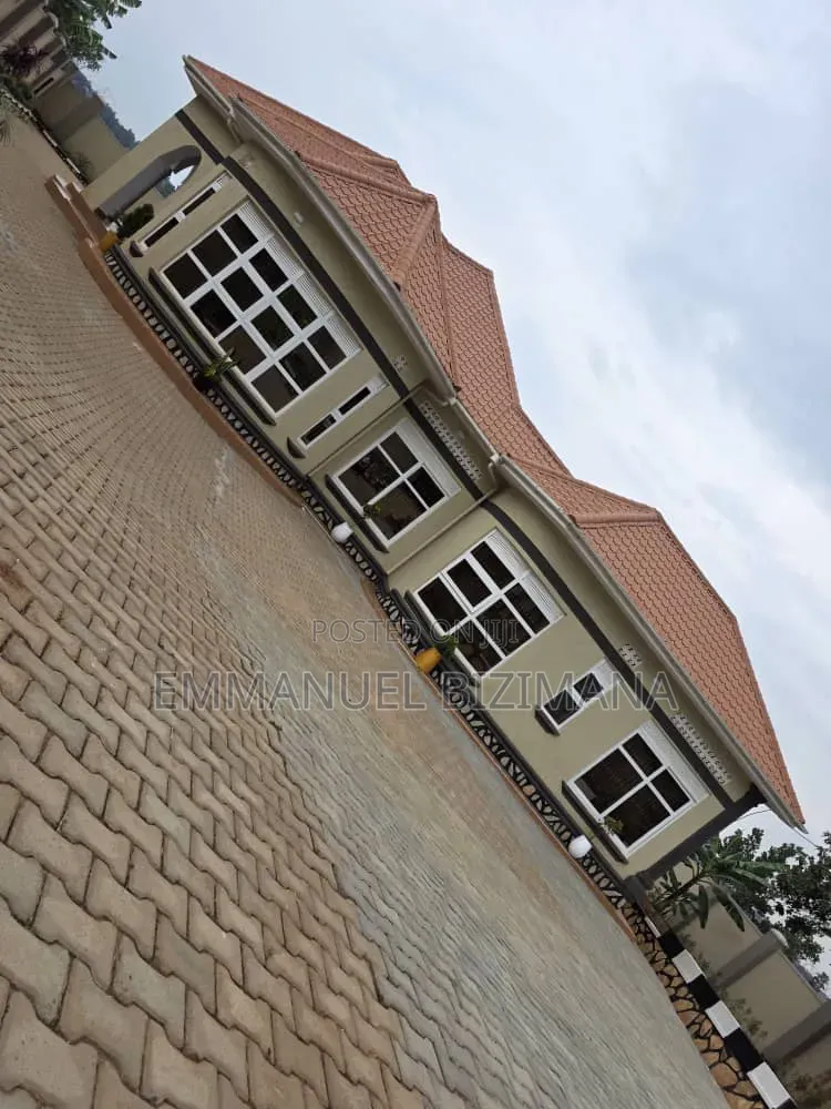 Furnished 5bdrm House in Kira, Central Division for sale