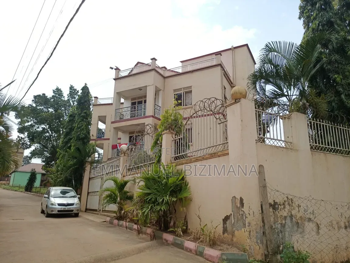 Furnished 2bdrm Block of Flats in Kira, Central Division for sale