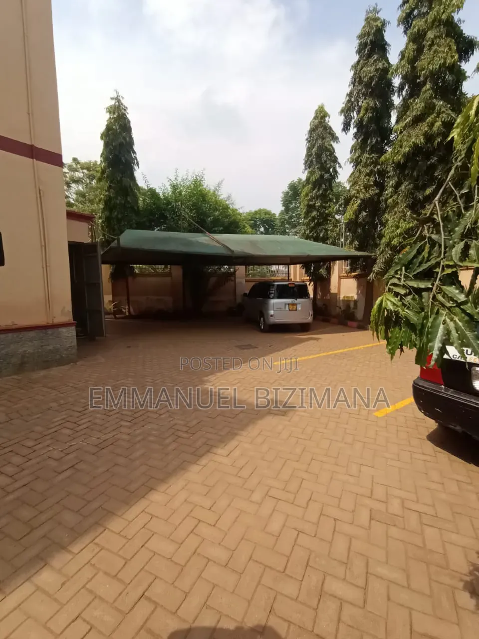 Furnished 2bdrm Block of Flats in Kira, Central Division for sale