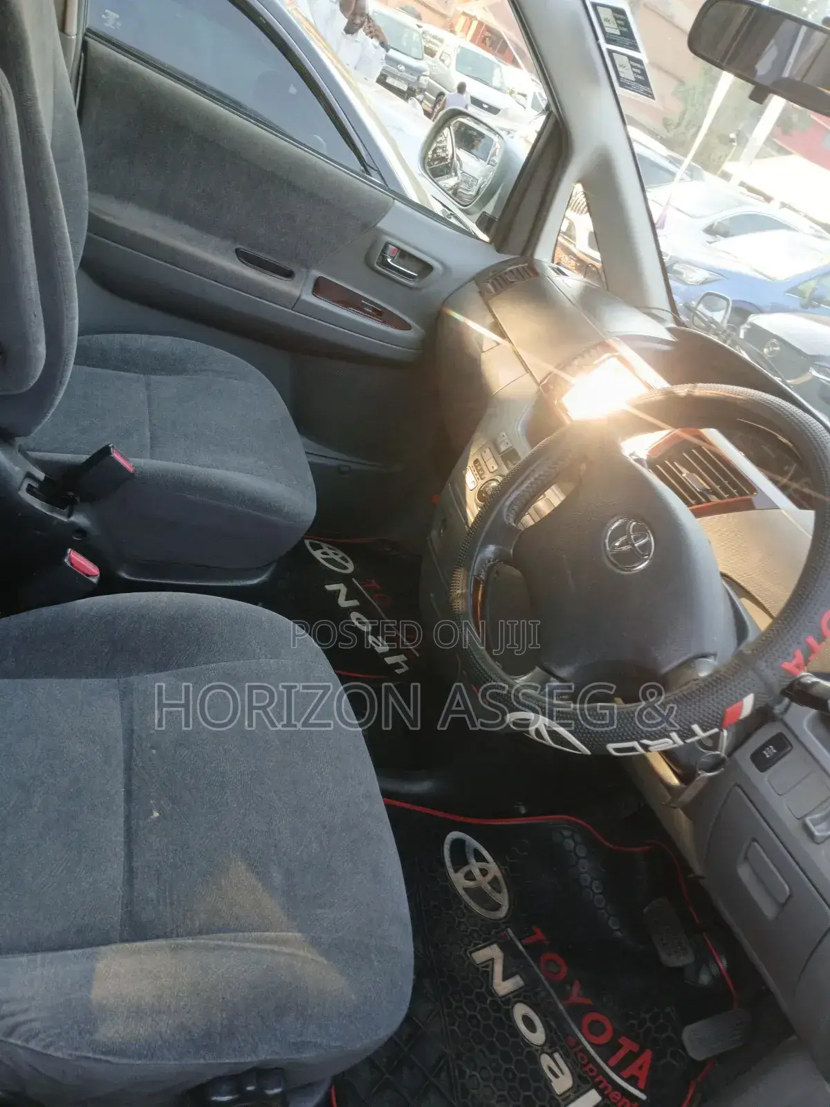Toyota Noah 2006 Silver