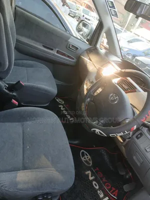 Toyota Noah 2006 Silver