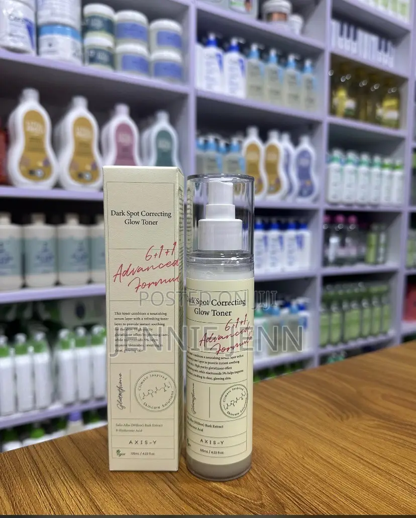 Dark Spot Correcting Glow Toner