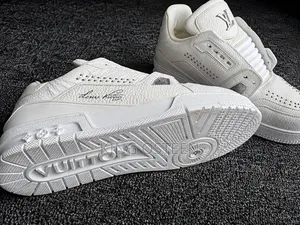 Louis Vuitton LV Trainer Low "White / Silver Studs".