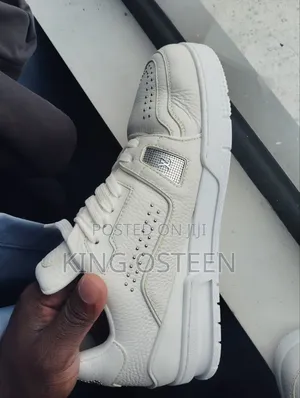Louis Vuitton LV Trainer Low "White / Silver Studs".