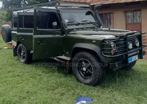 Land Rover Defender Soft Top 4x4 1995 Green