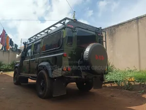 Land Rover Defender Soft Top 4x4 1995 Green