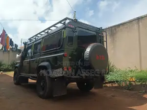 Land Rover Defender Soft Top 4x4 1995 Green