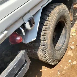 Isuzu Elf 250