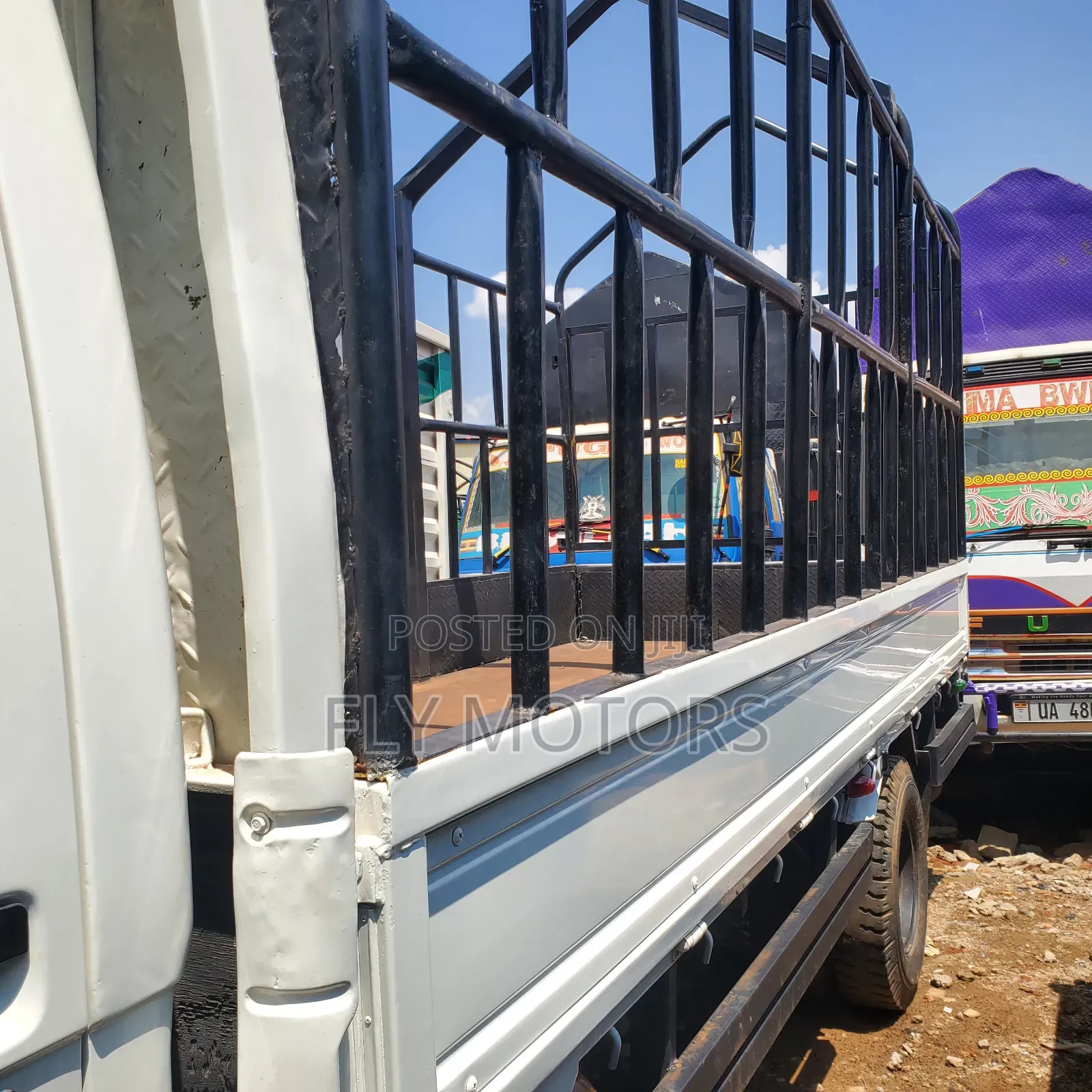 Isuzu Elf 250