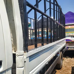 Isuzu Elf 250
