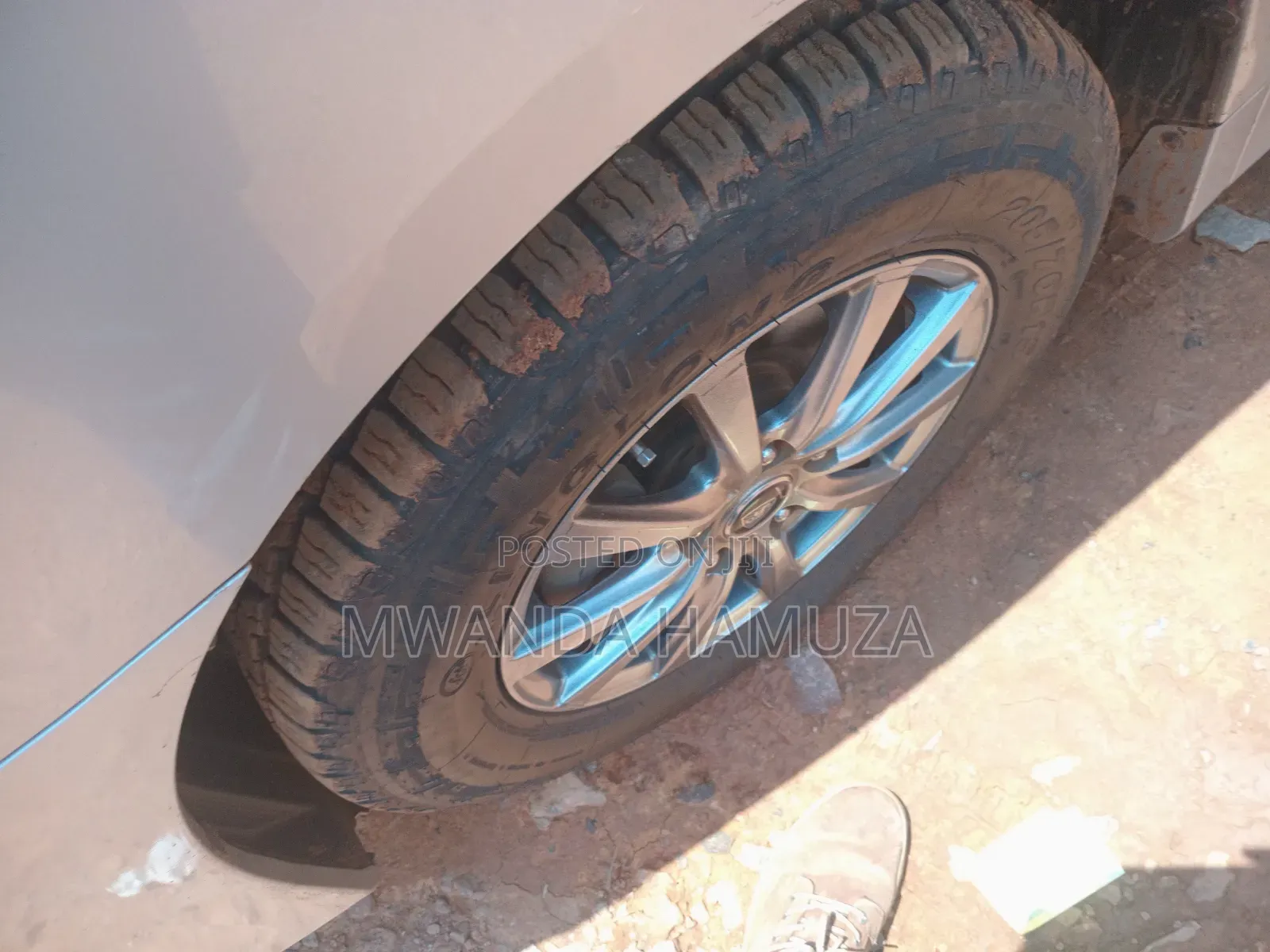 Toyota Noah 2012 Silver