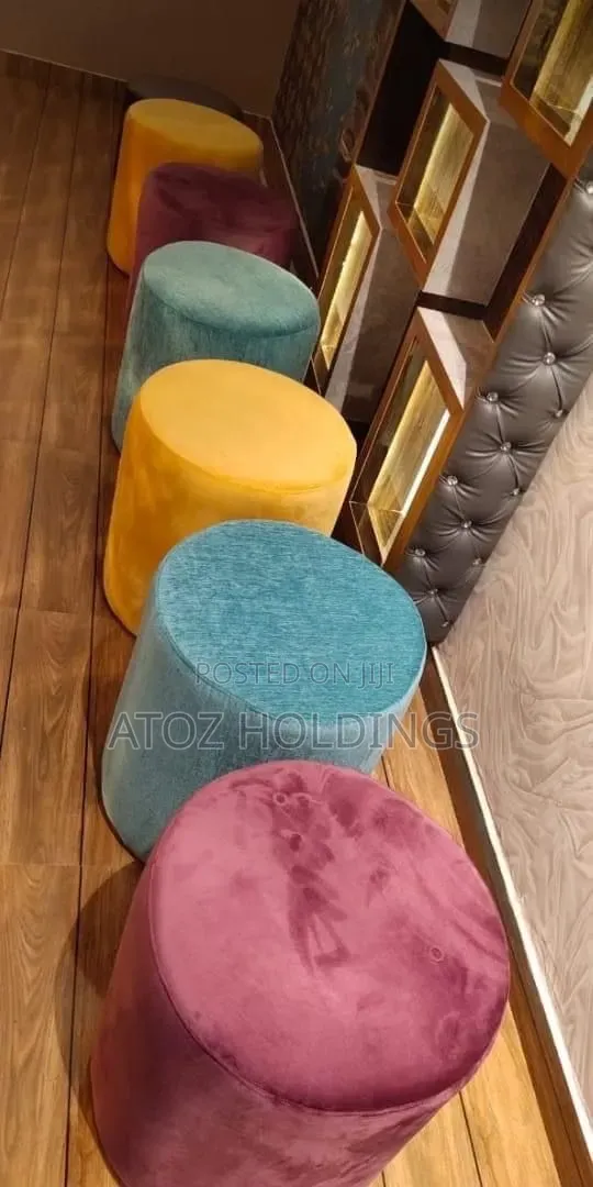 Poufs/Tufted Ottoman Poufs in Any Colour From 200,000/- With Delivery