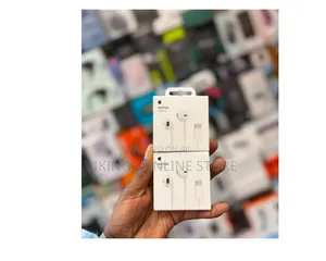 Apple EarPods With a USB-C Connector