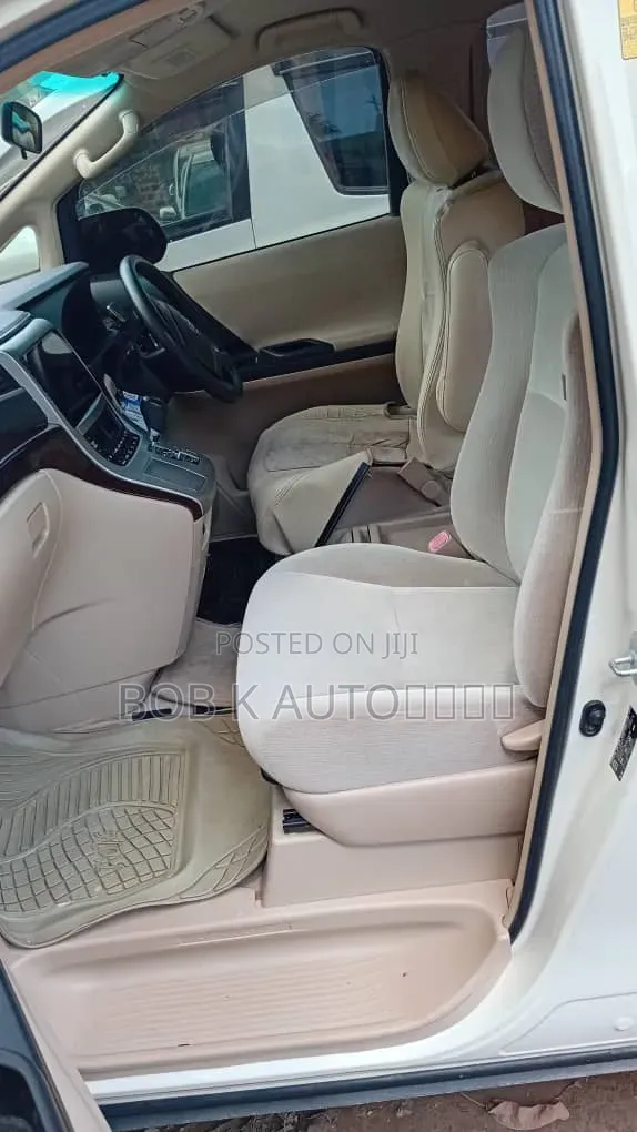 Toyota Alphard 2014 White