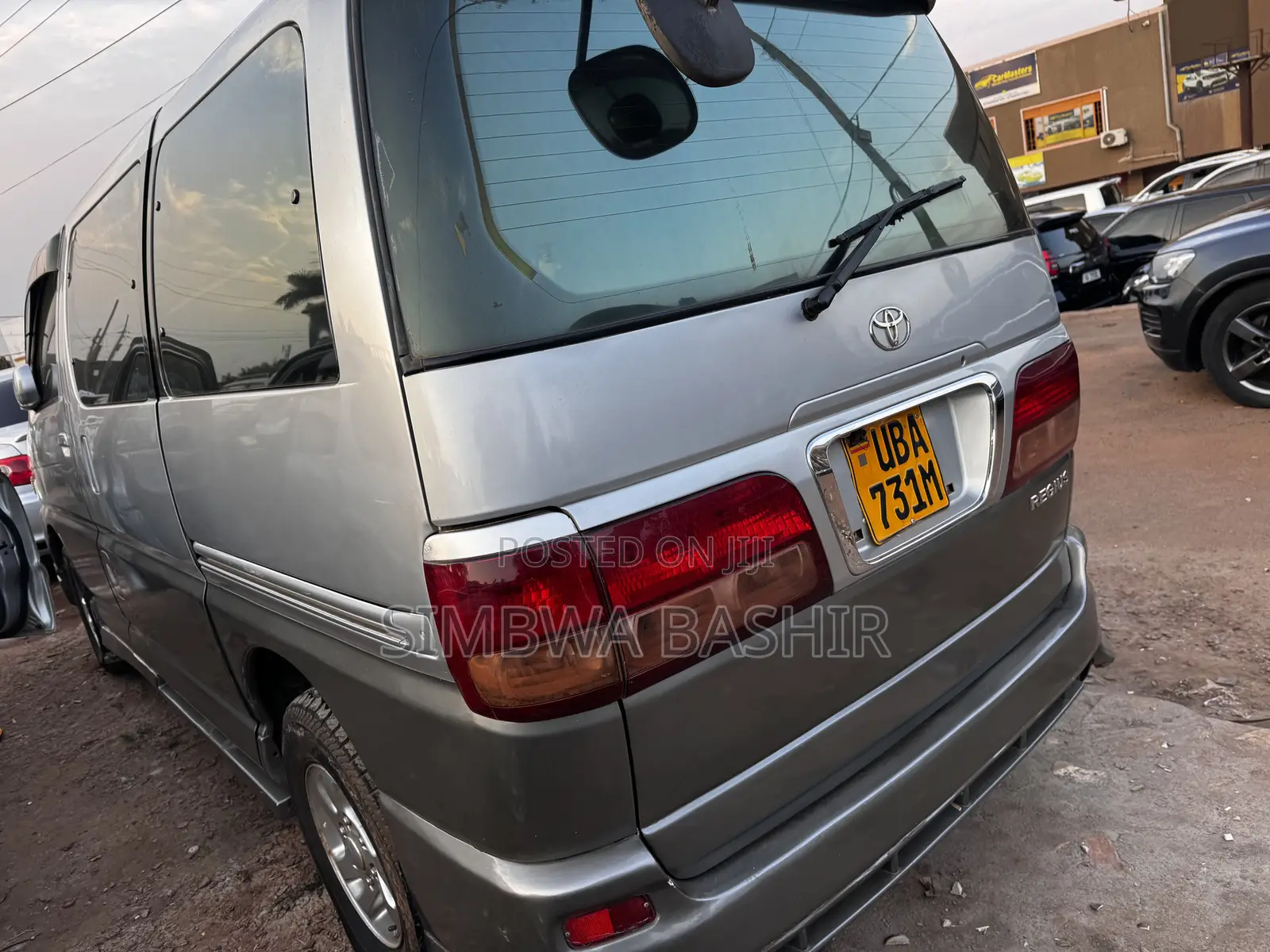 Toyota Regius 1998 Silver