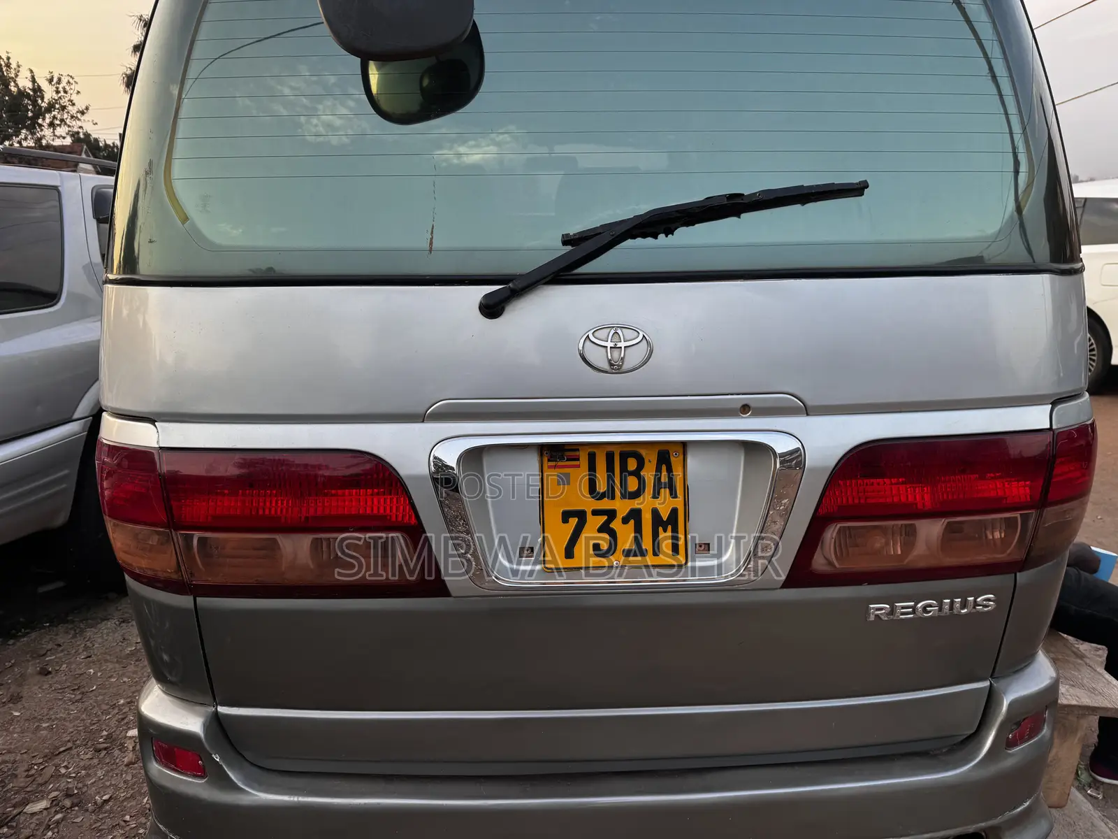 Toyota Regius 1998 Silver