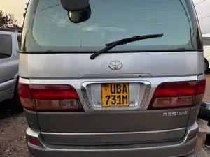 Toyota Regius 1998 Silver