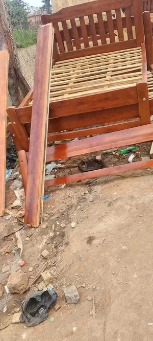 4 by 6 Brown Queen Bed