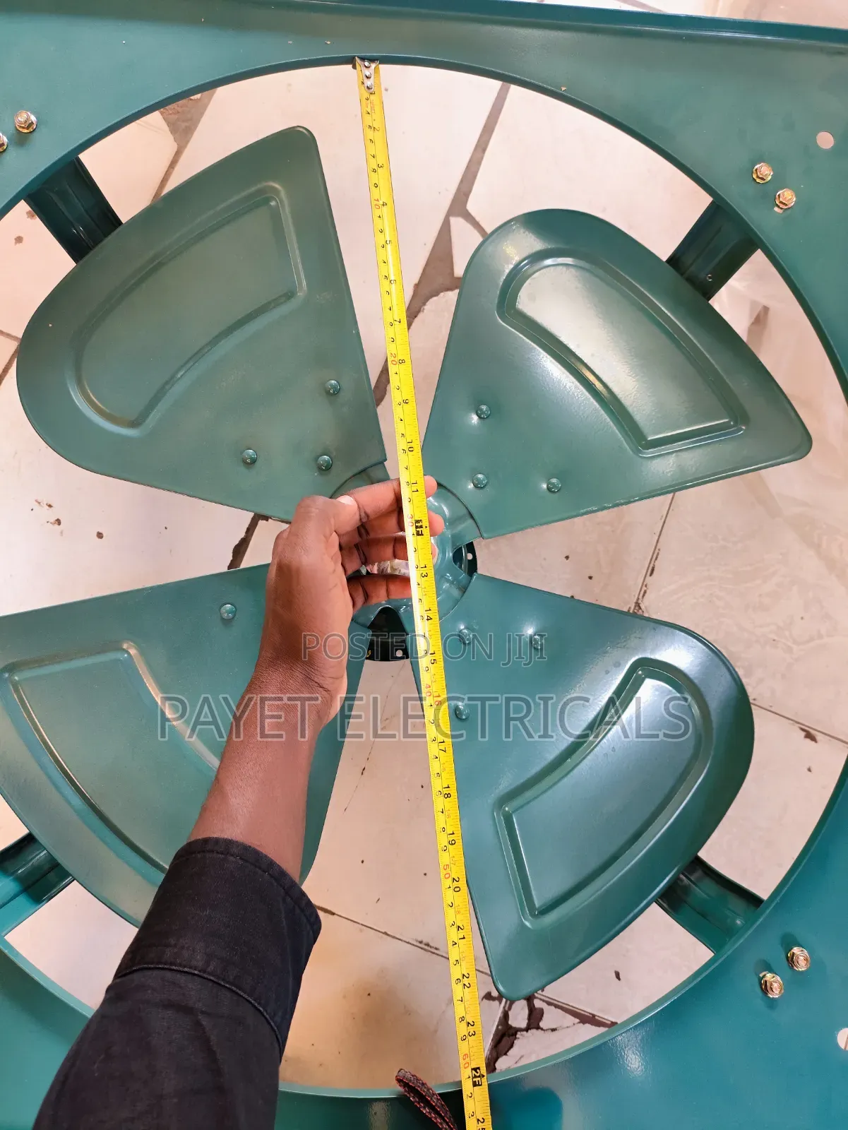 24 Inch Electric Extractor Fan