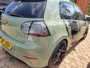 Volkswagen Golf GTI 2009 Green