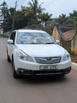 Subaru Outback 2010 White