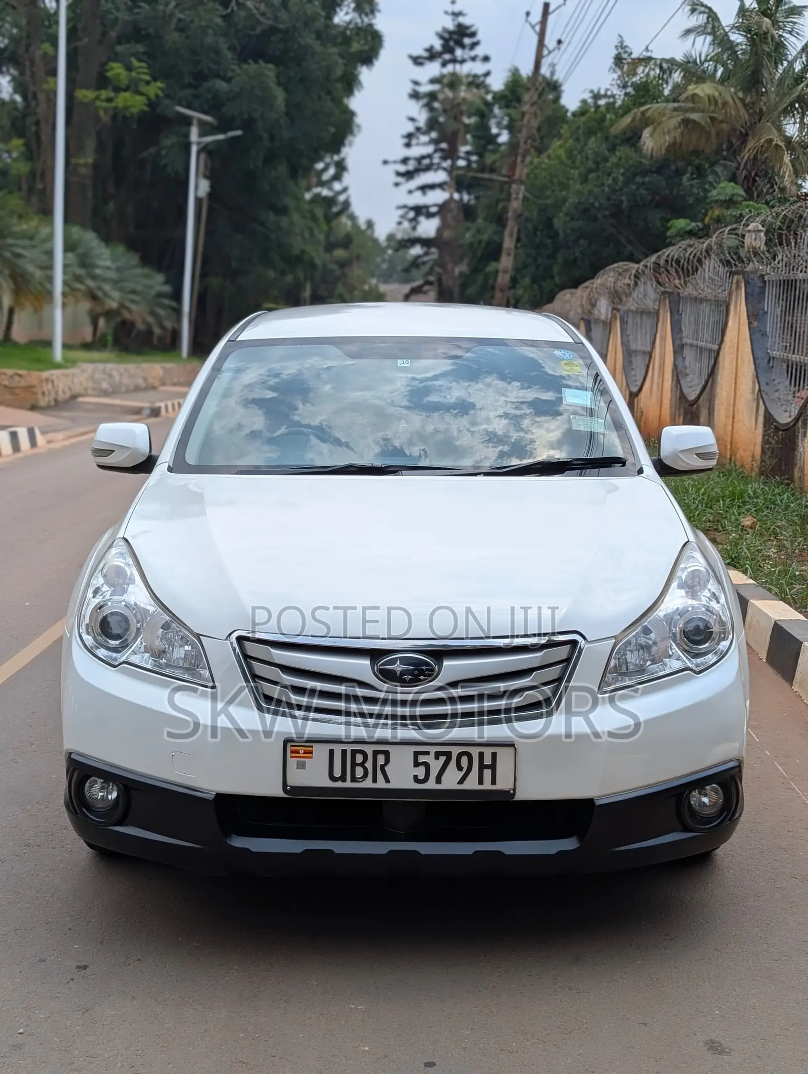 Subaru Outback 2010 White